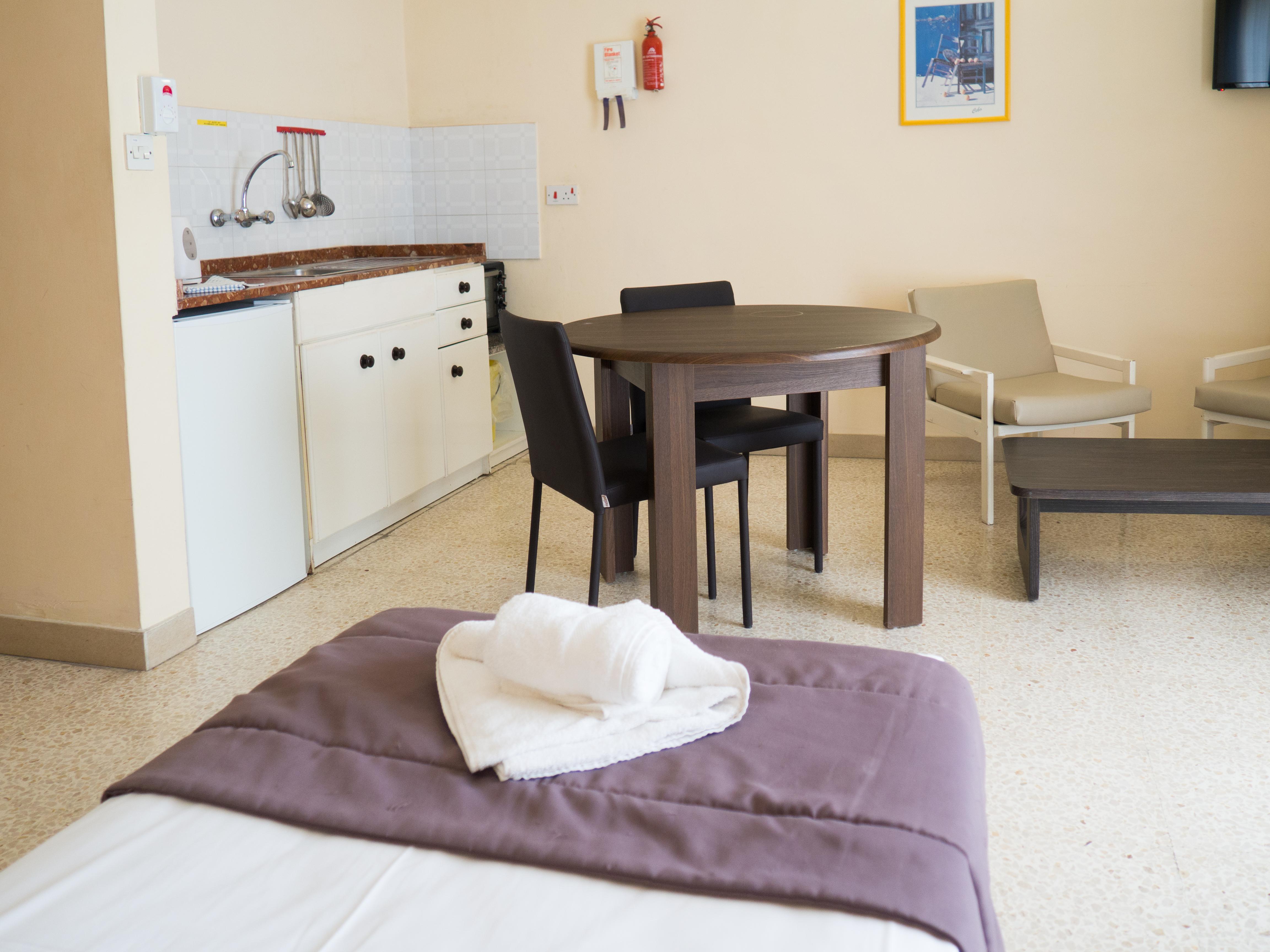 Mavina Hotel & Apartments Буджибба Экстерьер фото