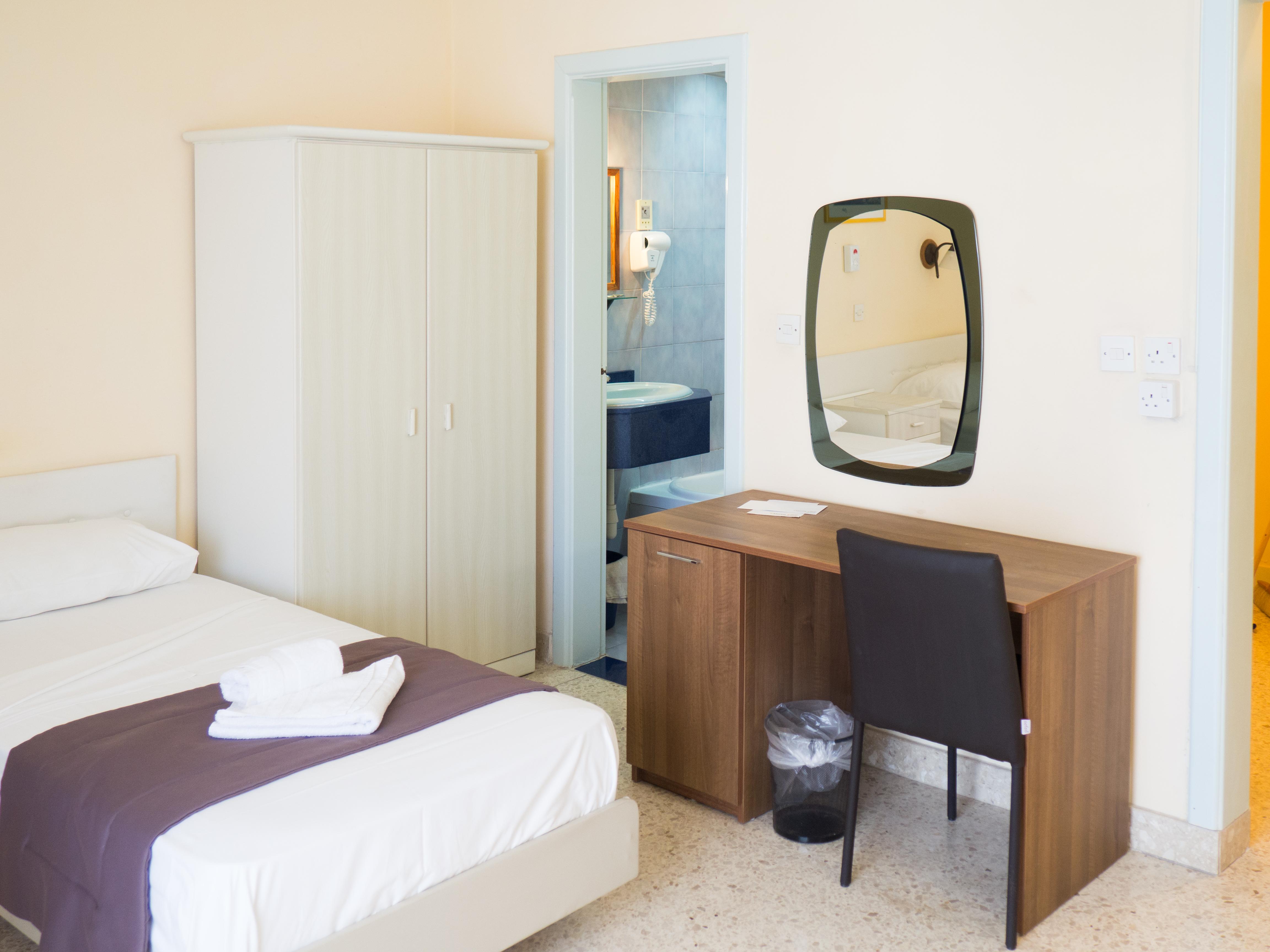 Mavina Hotel & Apartments Буджибба Экстерьер фото