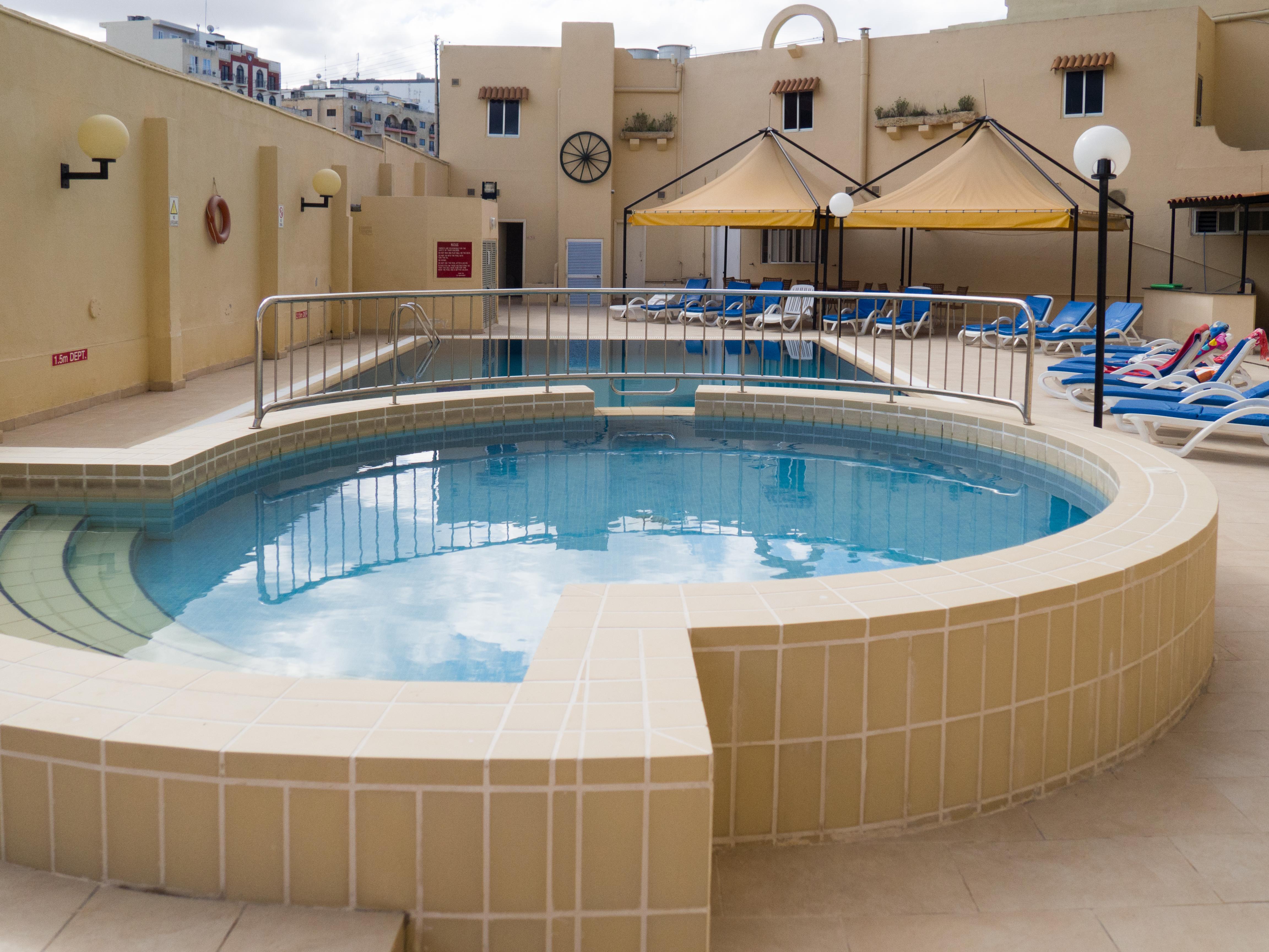 Mavina Hotel & Apartments Буджибба Экстерьер фото