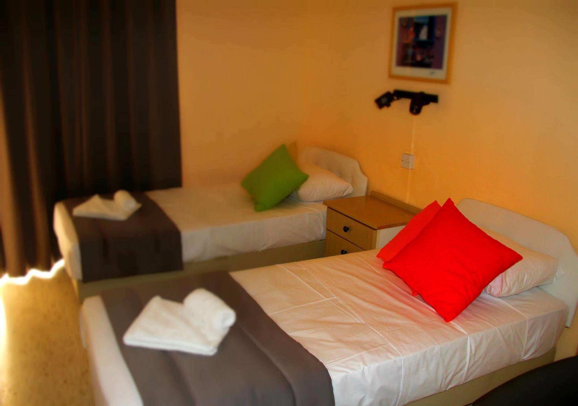 Mavina Hotel & Apartments Буджибба Экстерьер фото