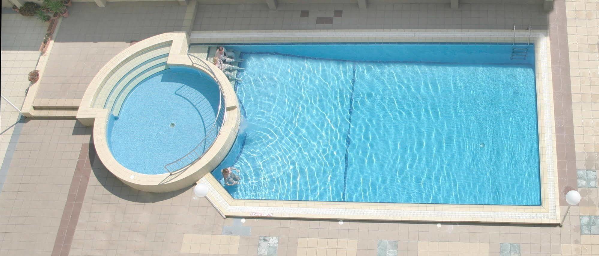 Mavina Hotel & Apartments Буджибба Экстерьер фото